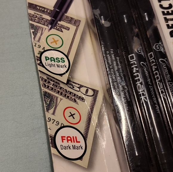 NWT! Counterfeit Detector Markers 3ct - Picture 2 of 4